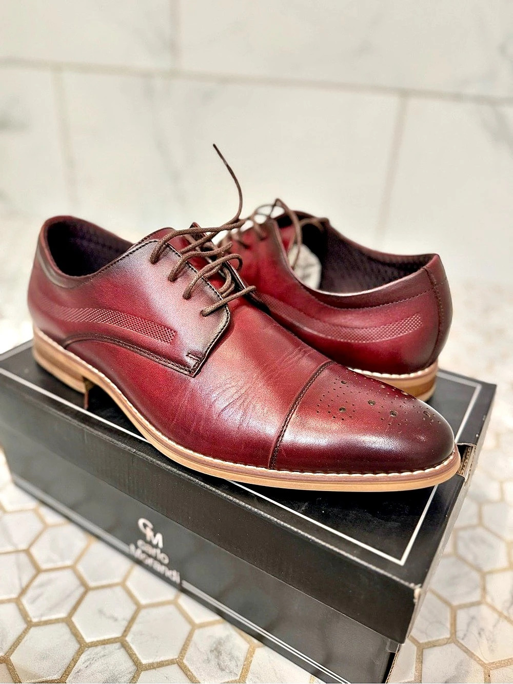 Carlo Morandi Men's Leather-Look Oxfords US 10 D Like New